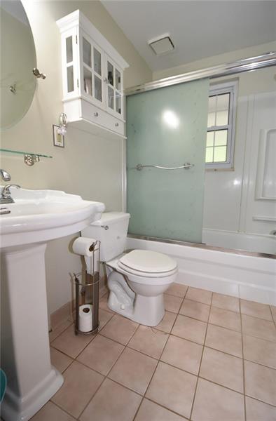 5739 Library Road Bethel Park, PA 15102 - Photo 12 of 22 Gallery Image 12