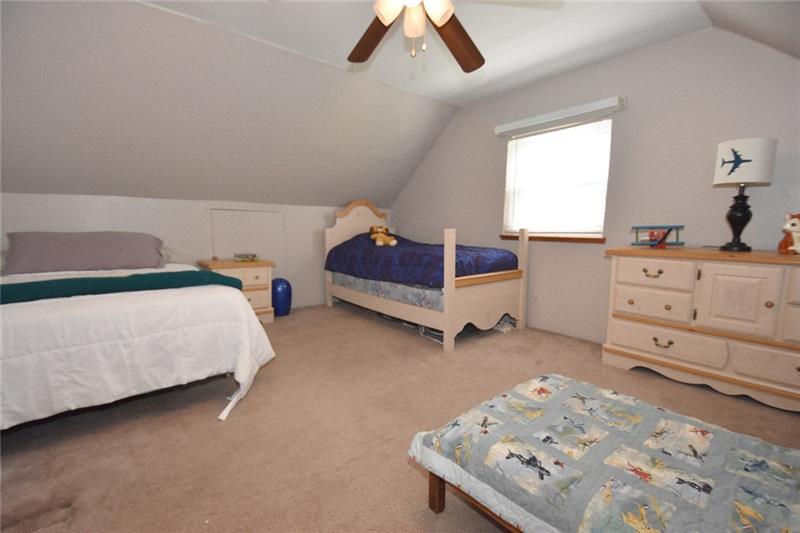 5739 Library Road Bethel Park, PA 15102 - Photo 14 of 22 Gallery Image 14
