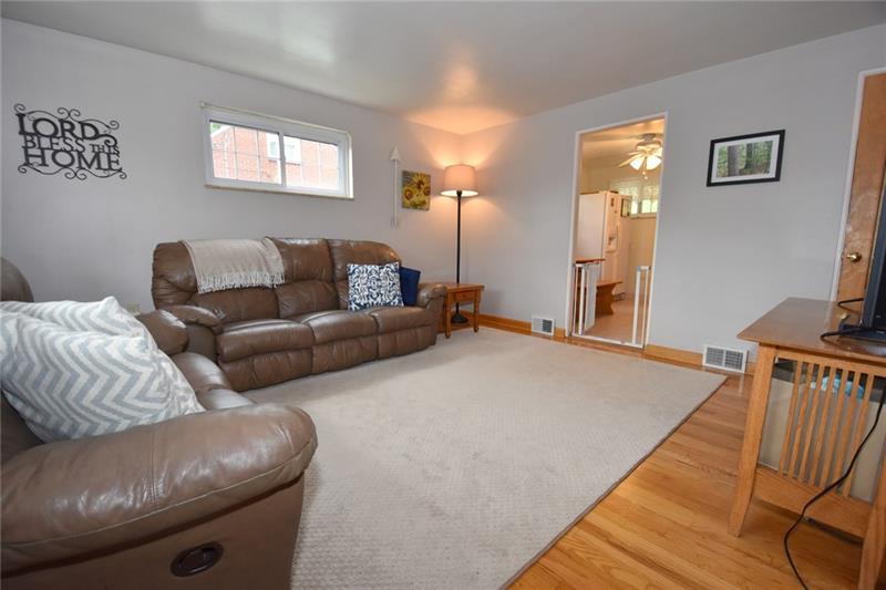 5739 Library Road Bethel Park, PA 15102 - Photo 4 of 22 Gallery Image 4