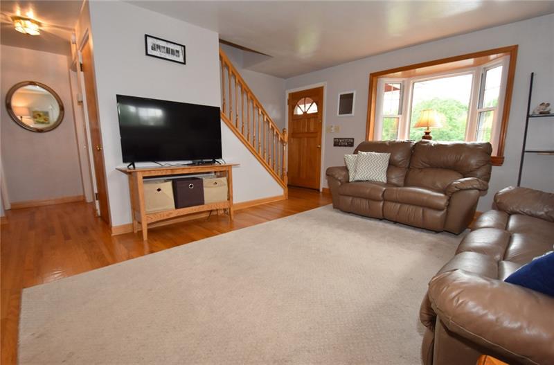 5739 Library Road Bethel Park, PA 15102 - Photo 5 of 22 Gallery Image 5