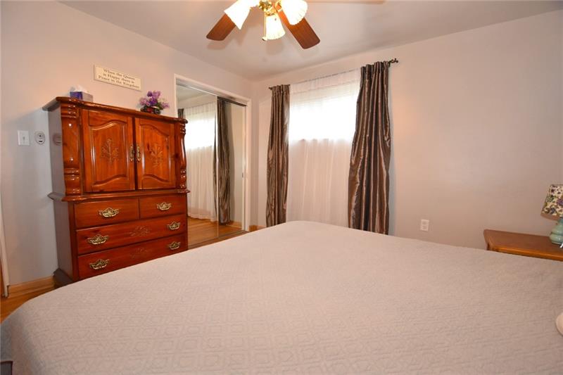 5739 Library Road Bethel Park, PA 15102 - Photo 9 of 22 Gallery Image 9