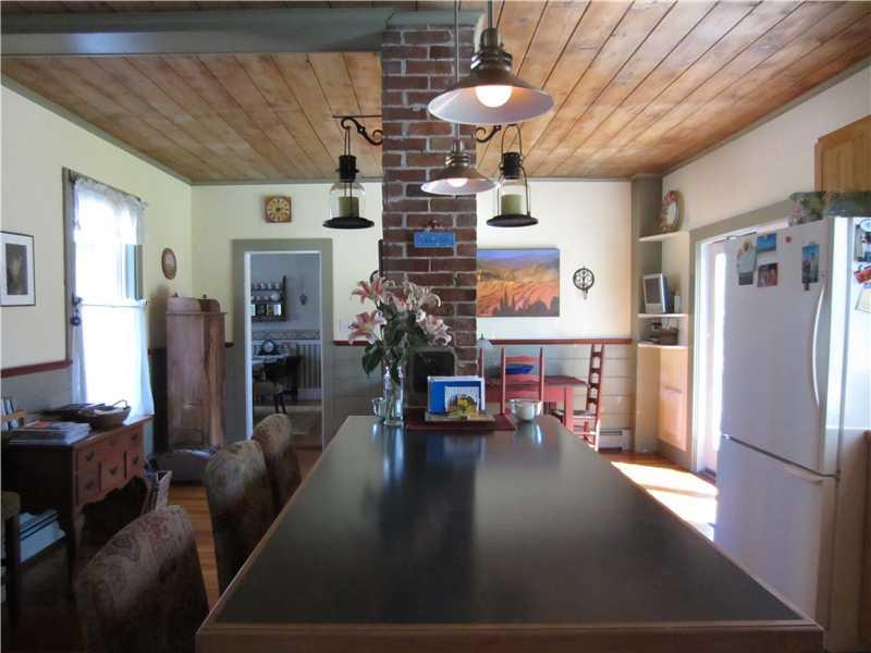 10 Sokokis Road Biddeford, ME 04005 - Photo 8 of 35 Kitchen.