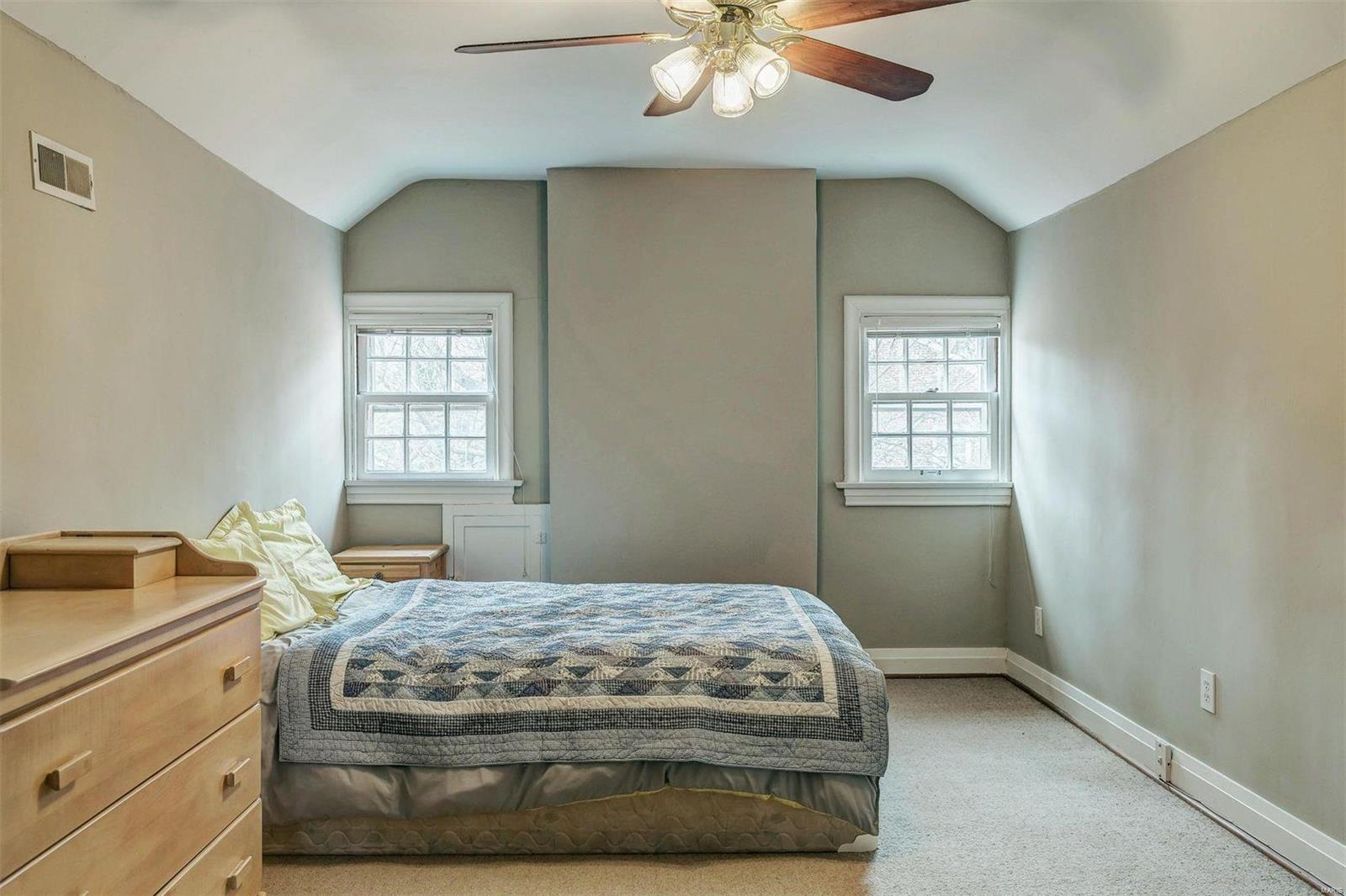 9107 Clayton Road St. Louis, MO 63124 - Photo 22 of 33 Gallery Image 22