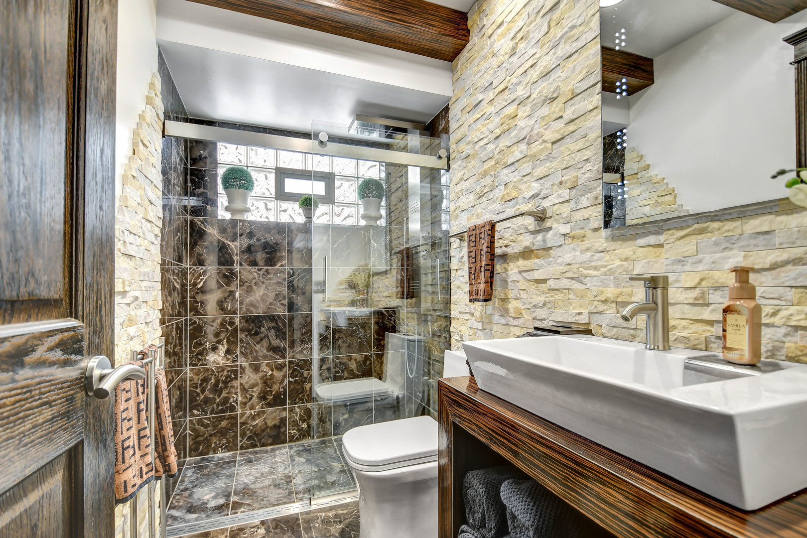 491 Old Surrey Road, Unit A Hinsdale, IL 60521 - Photo 29 of 32 Gallery Image 29