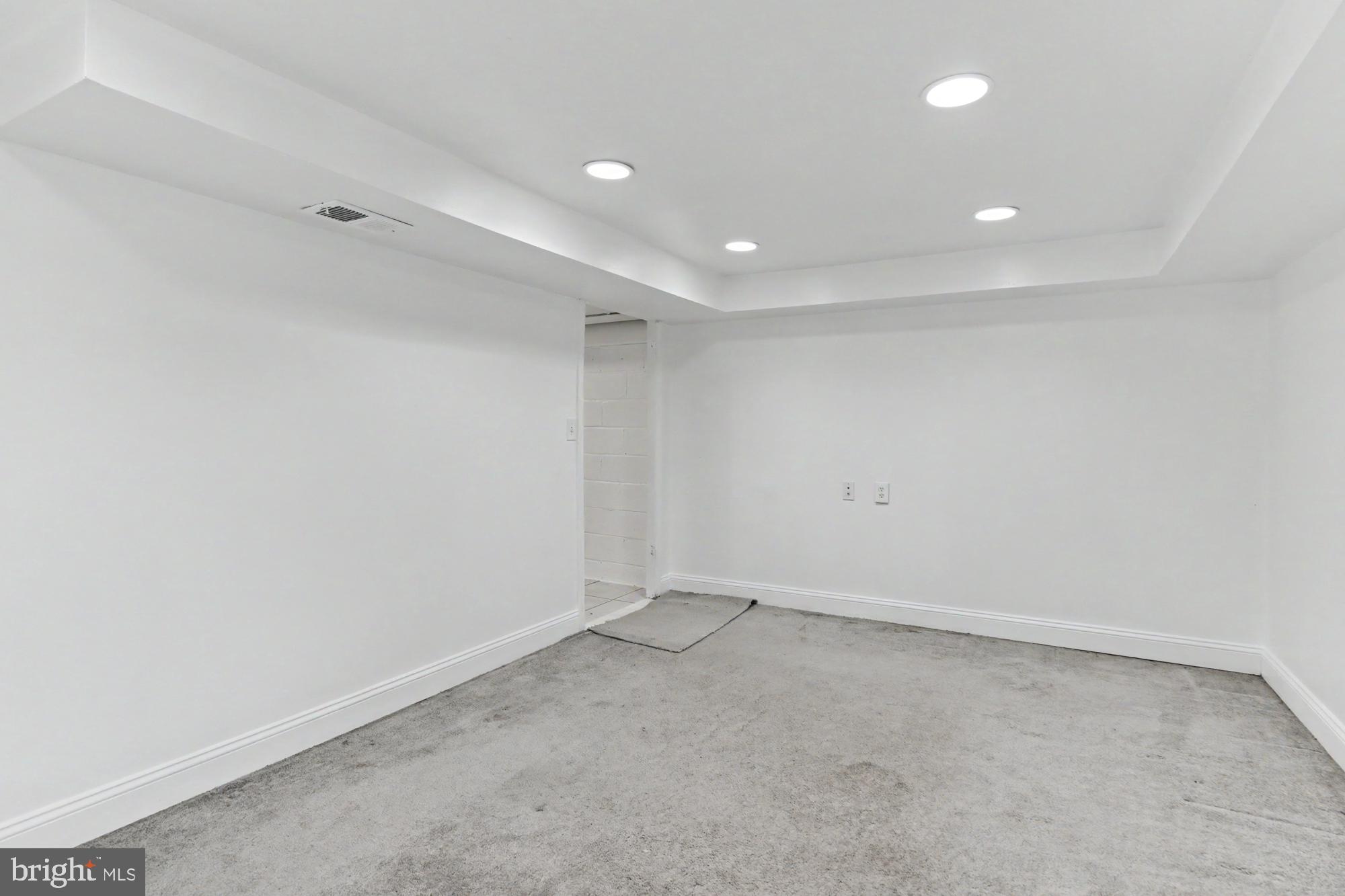 8218 Kavanagh Road Dundalk, MD 21222 - Photo 31 of 39 Versatile space ready for your vision.