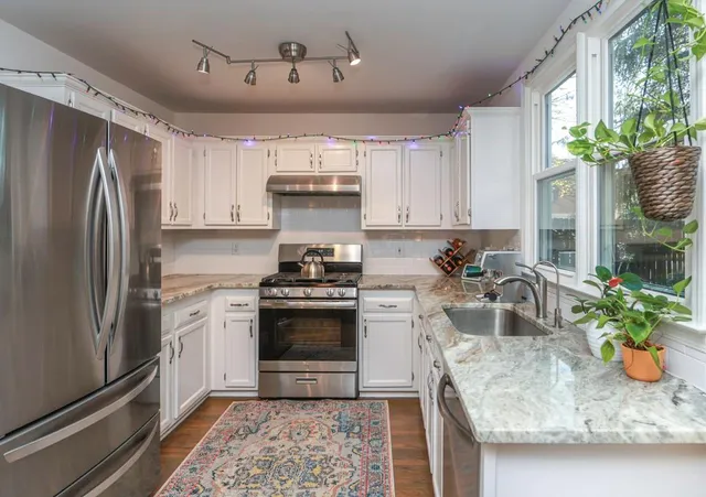 $2,800 | 9900 Barston Court, Alpharetta, GA 30022