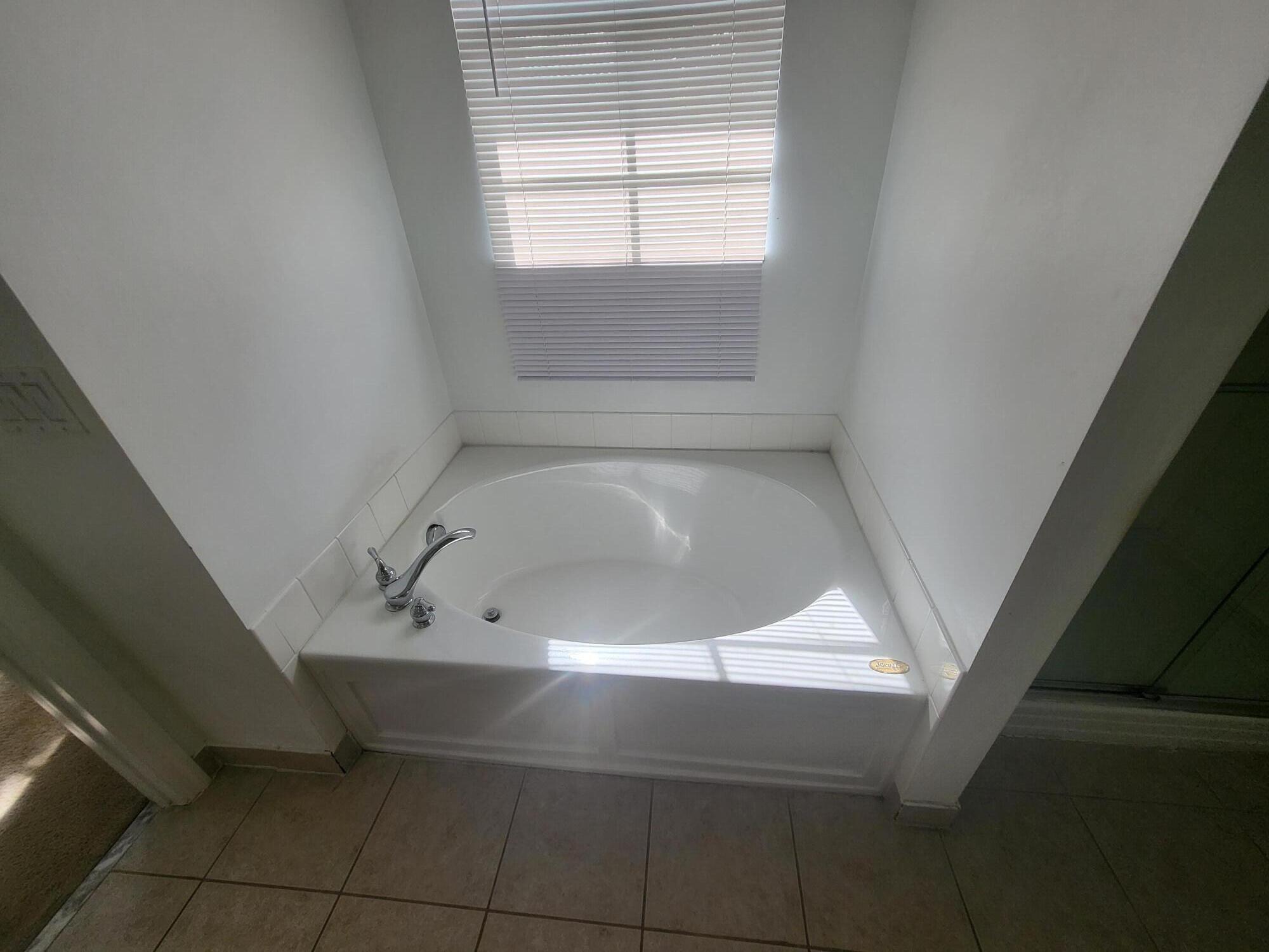 1053 Northwest 18th Avenue Boca Raton, FL 33431 - Photo 26 of 34 20231112_111728