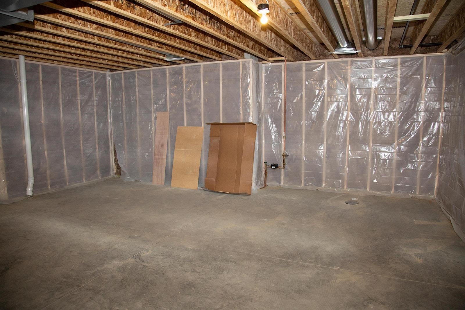 2164 Cheyenne Way Dubuque, IA 52002 - Photo 35 of 41 Gallery Image 35