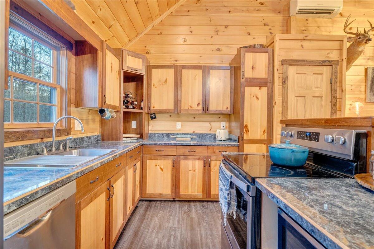 192 Meadows Farm Road Willis, VA 24380 - Photo 20 of 87 kitchen