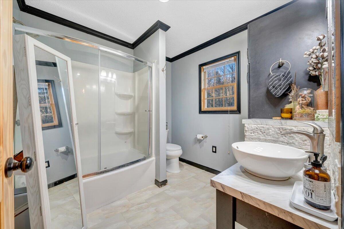 192 Meadows Farm Road Willis, VA 24380 - Photo 28 of 87 bathroom
