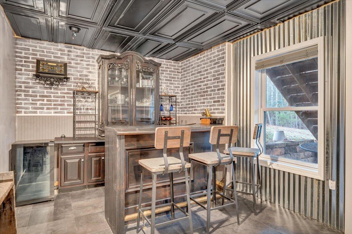 192 Meadows Farm Road Willis, VA 24380 - Photo 37 of 87 Bar