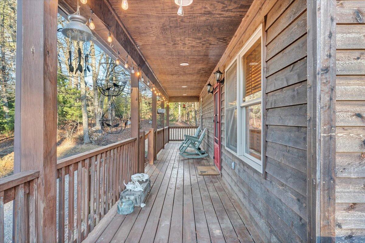 192 Meadows Farm Road Willis, VA 24380 - Photo 5 of 87 Front porch