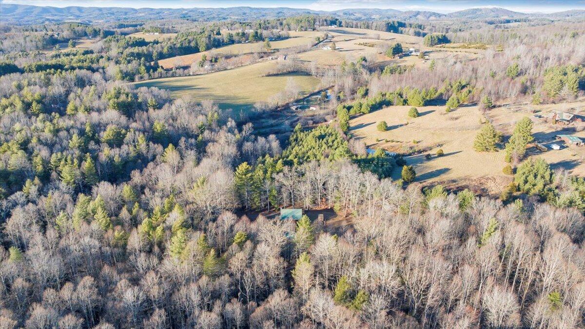 192 Meadows Farm Road Willis, VA 24380 - Photo 75 of 87 085-DJI_20251220045654_0139_D