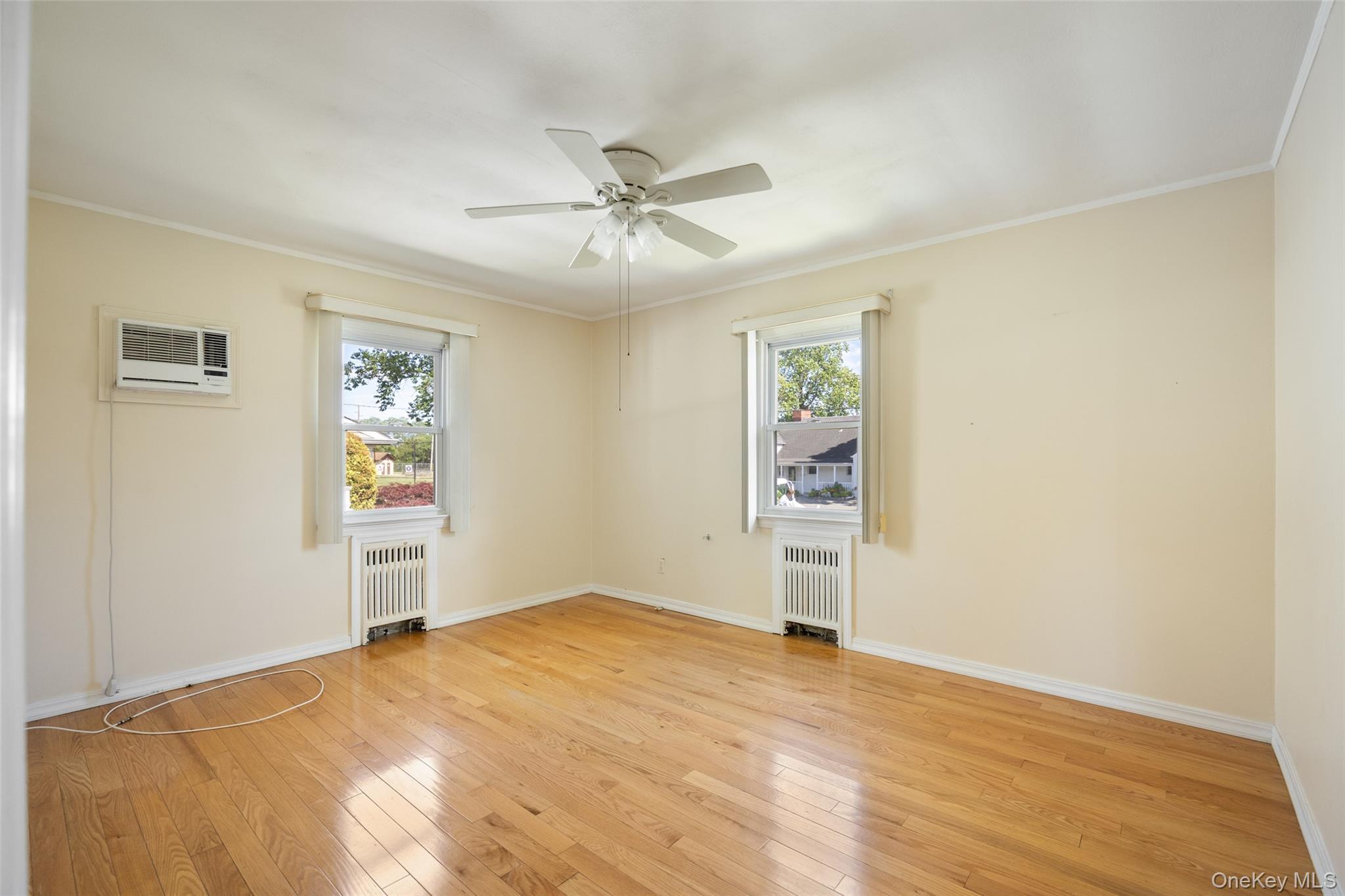 95 Laurel Road Lindenhurst, NY 11757 - Photo 9 of 28