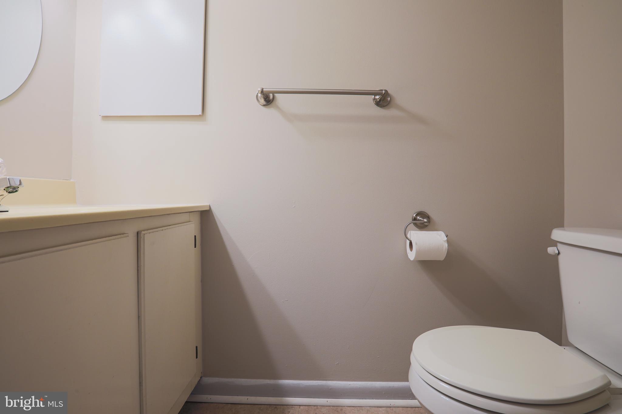 407 George Street Baltimore, MD 21201 - Photo 17 of 27 Half Bath - Main Level