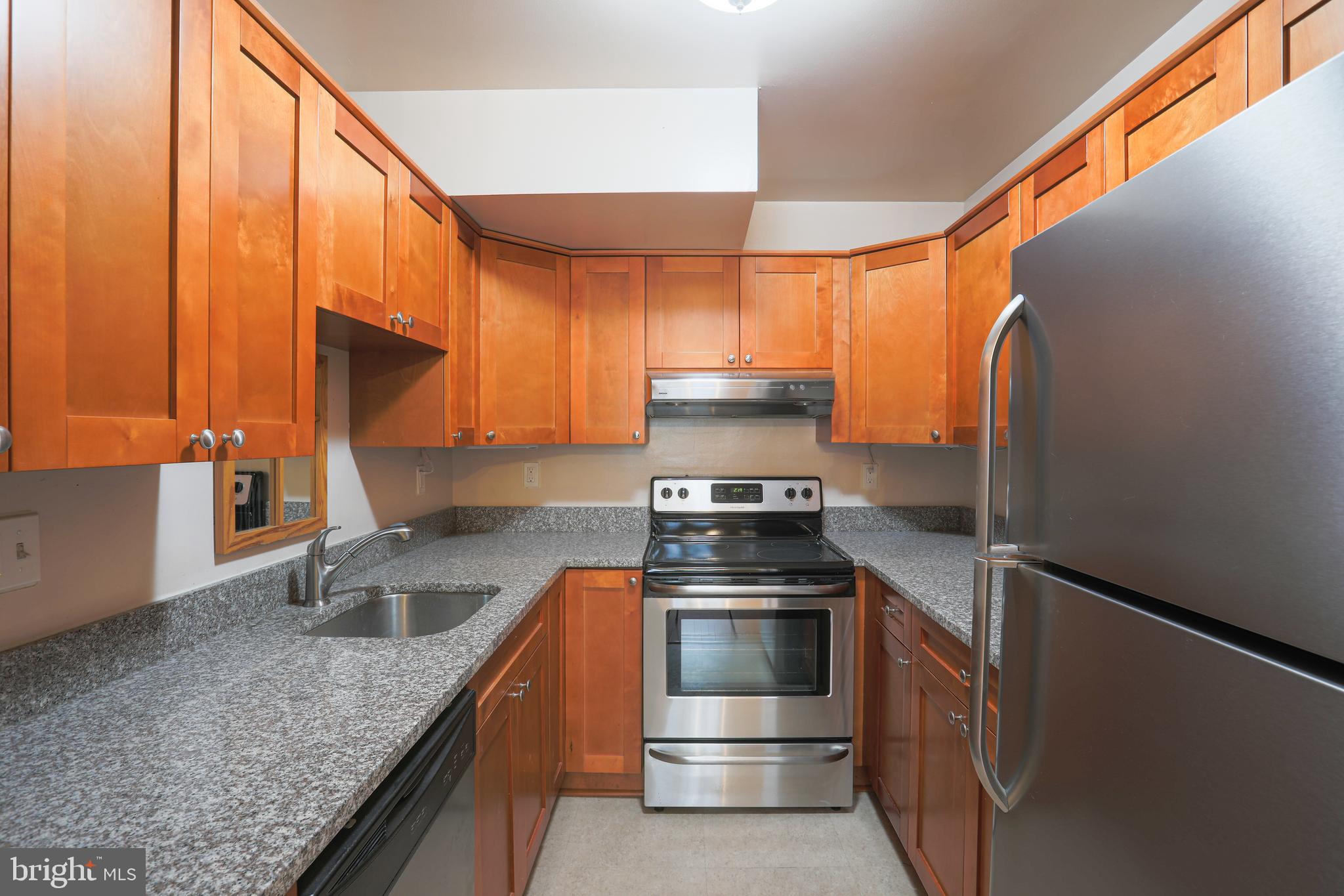 407 George Street Baltimore, MD 21201 - Photo 10 of 27 Kitchen