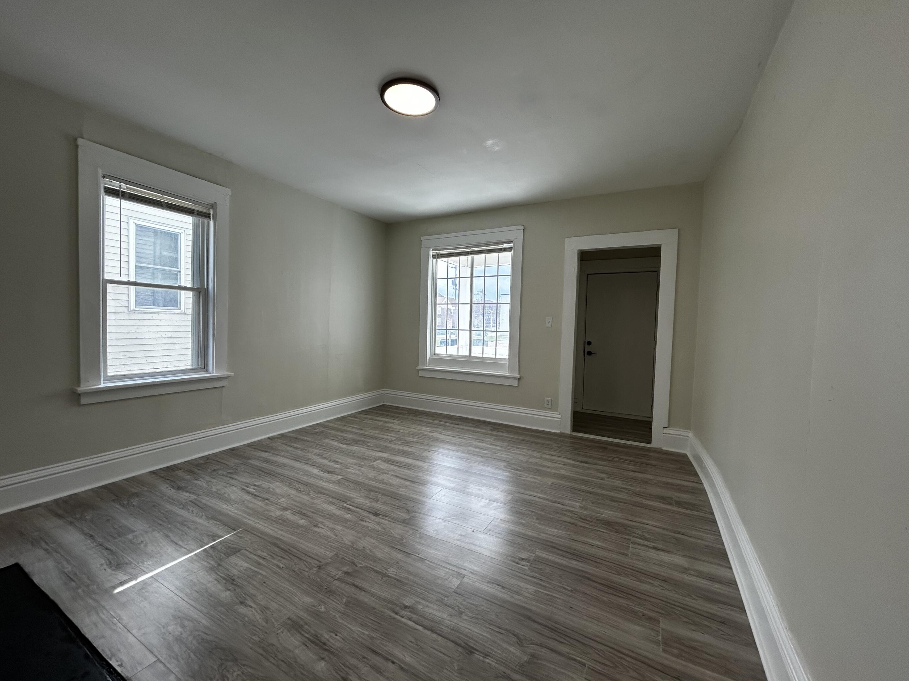 739 Villa Street Racine, WI 53403 - Photo 4 of 21 IMG_7179