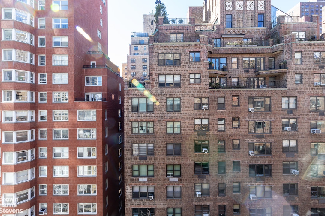 235 East 73rd Street, Unit 10B Manhattan, NY 10021 - Photo 10 of 13
