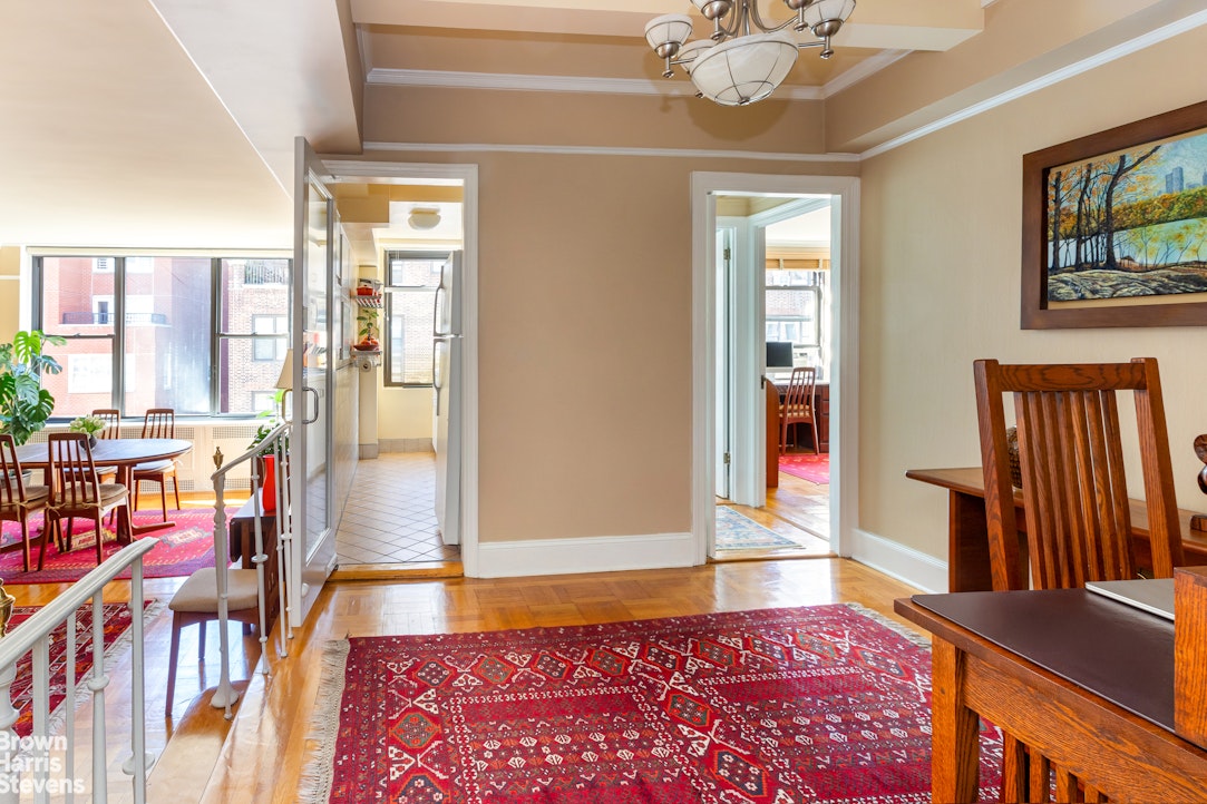 235 East 73rd Street, Unit 10B Manhattan, NY 10021 - Photo 6 of 13