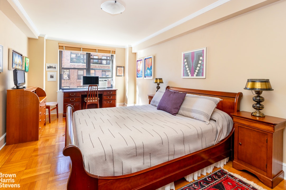 235 East 73rd Street, Unit 10B Manhattan, NY 10021 - Photo 7 of 13