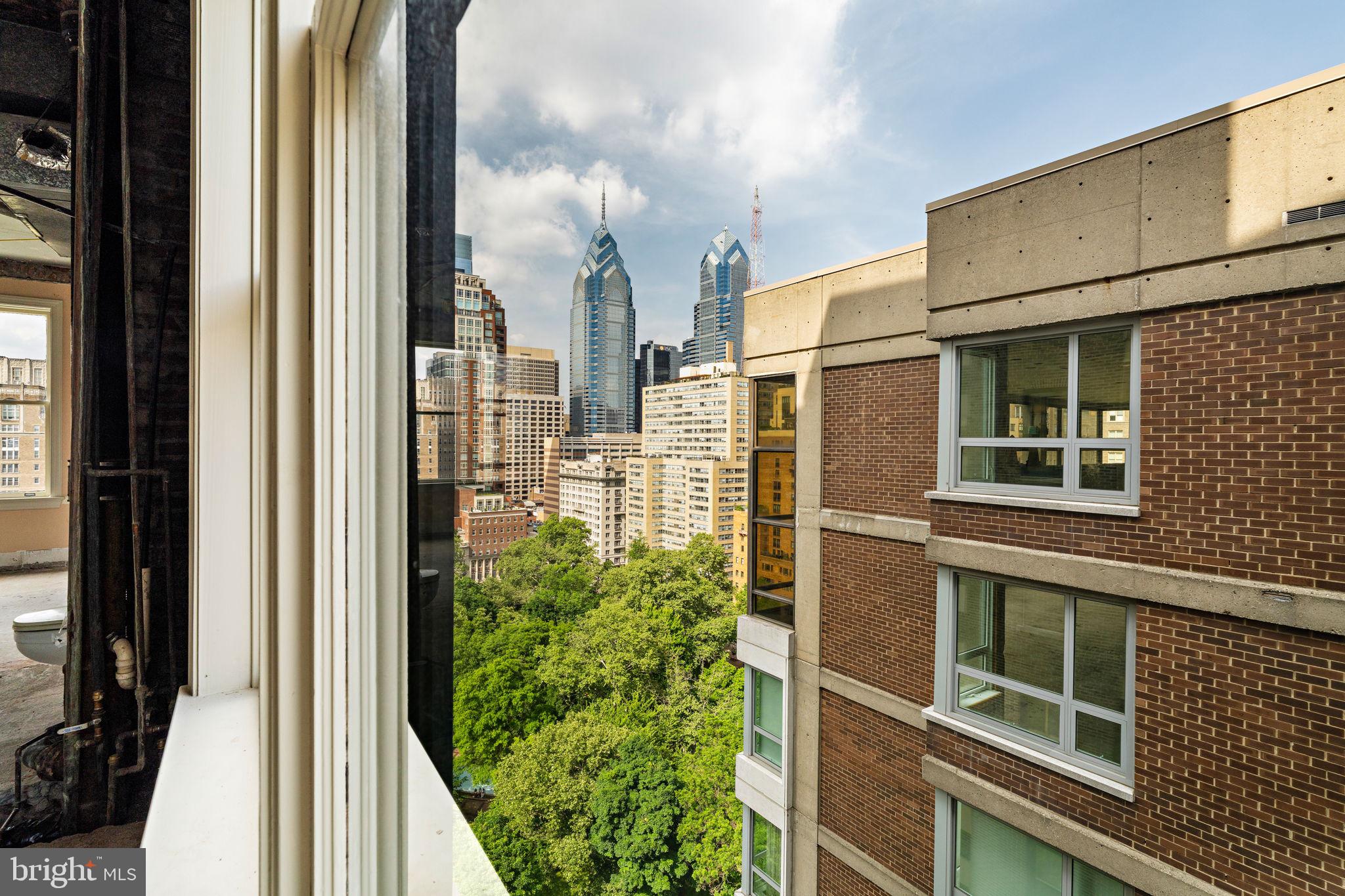 1830 Rittenhouse Square, Unit 16B Philadelphia, PA 19103 - Photo 11 of 32