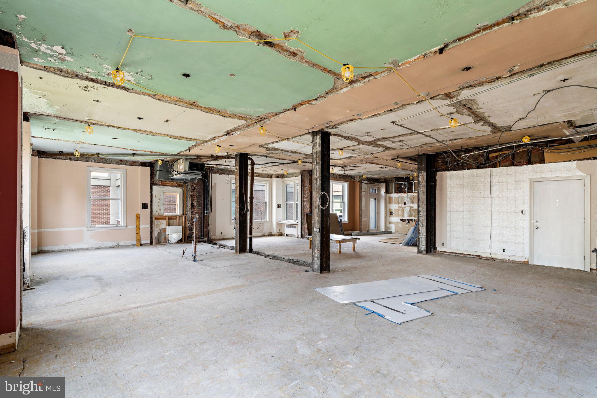 1830 Rittenhouse Square, Unit 16B Philadelphia, PA 19103 - Photo 25 of 32