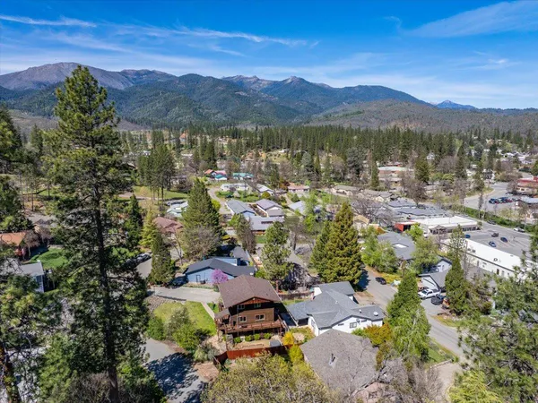 $495,000 | 181 Hanover Street, Weaverville, CA 96093