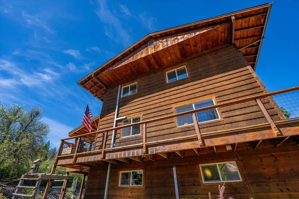 $495,000 | 181 Hanover Street, Weaverville, CA 96093