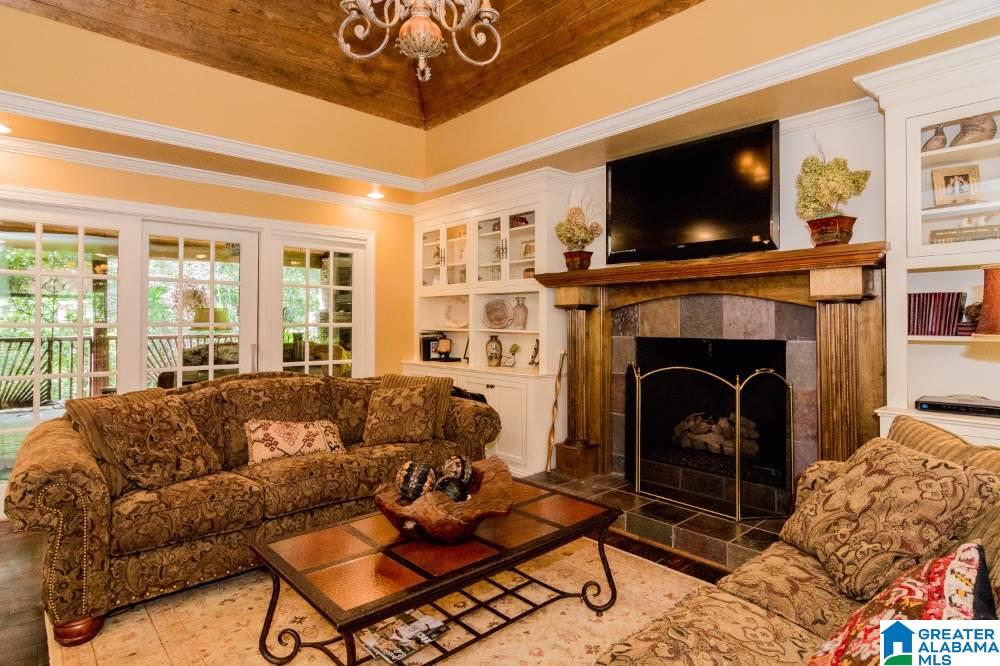 2525 Shades Crest Road Birmingham, AL 35216 - Photo 12 of 47