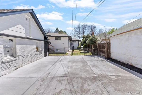 $4,000 | 2905 West 39th Avenue, Denver, CO 80211