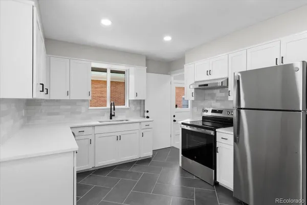 $4,000 | 2905 West 39th Avenue, Denver, CO 80211
