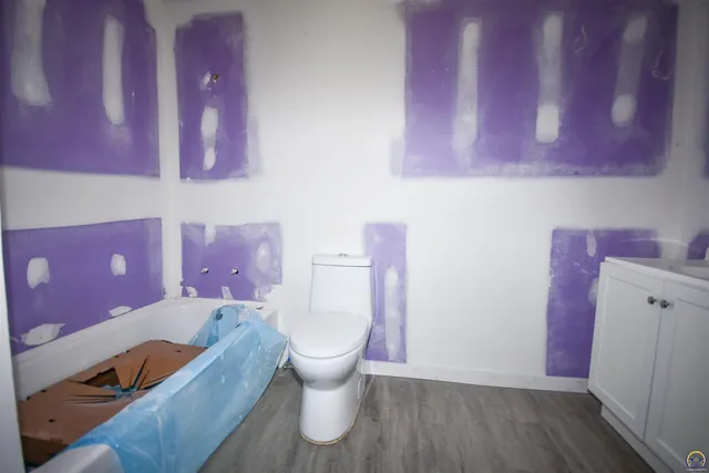 $325,000 | 8635 Southeast Adams Street, Wakarusa, KS 66546