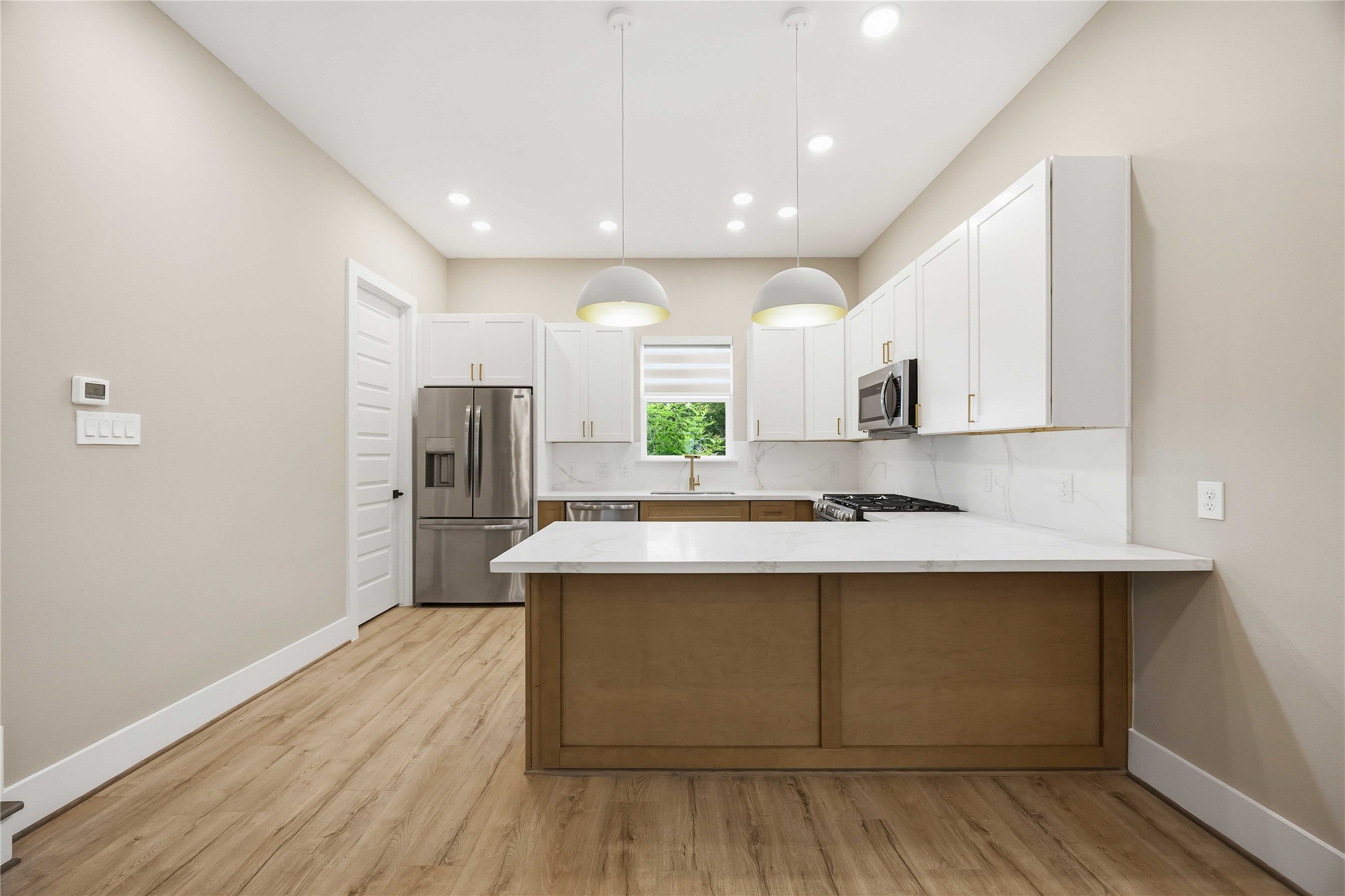 4013 Griggs Road, Unit B Houston, TX 77021 - Photo 5 of 9 Kitchen