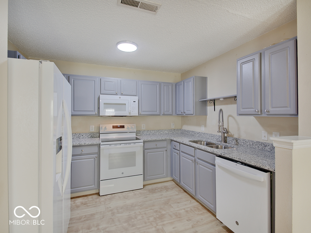 12812 Courage Crossing Fishers, IN 46037 - Photo 9 of 22