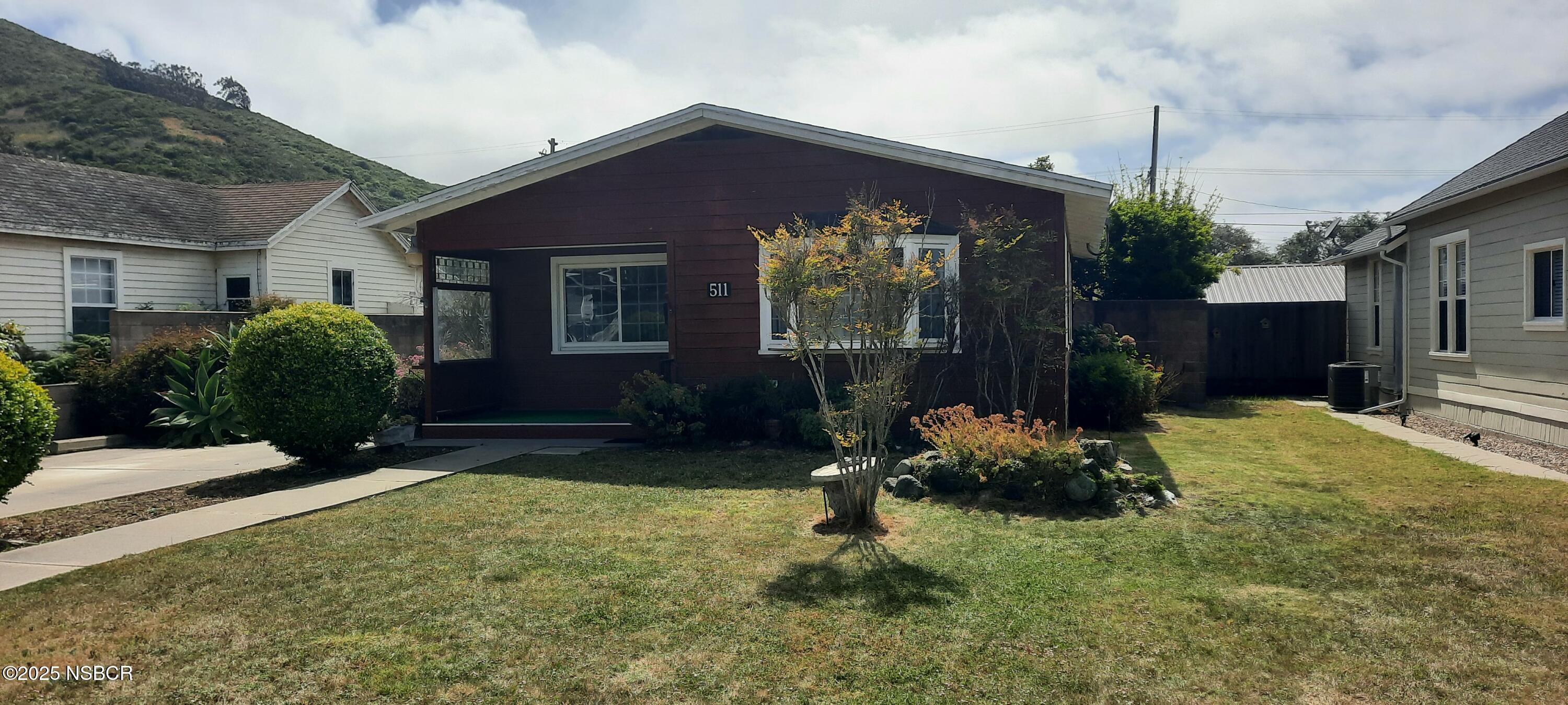 511 South J Street Lompoc, CA 93436 - Photo 2 of 50 20250523_152749
