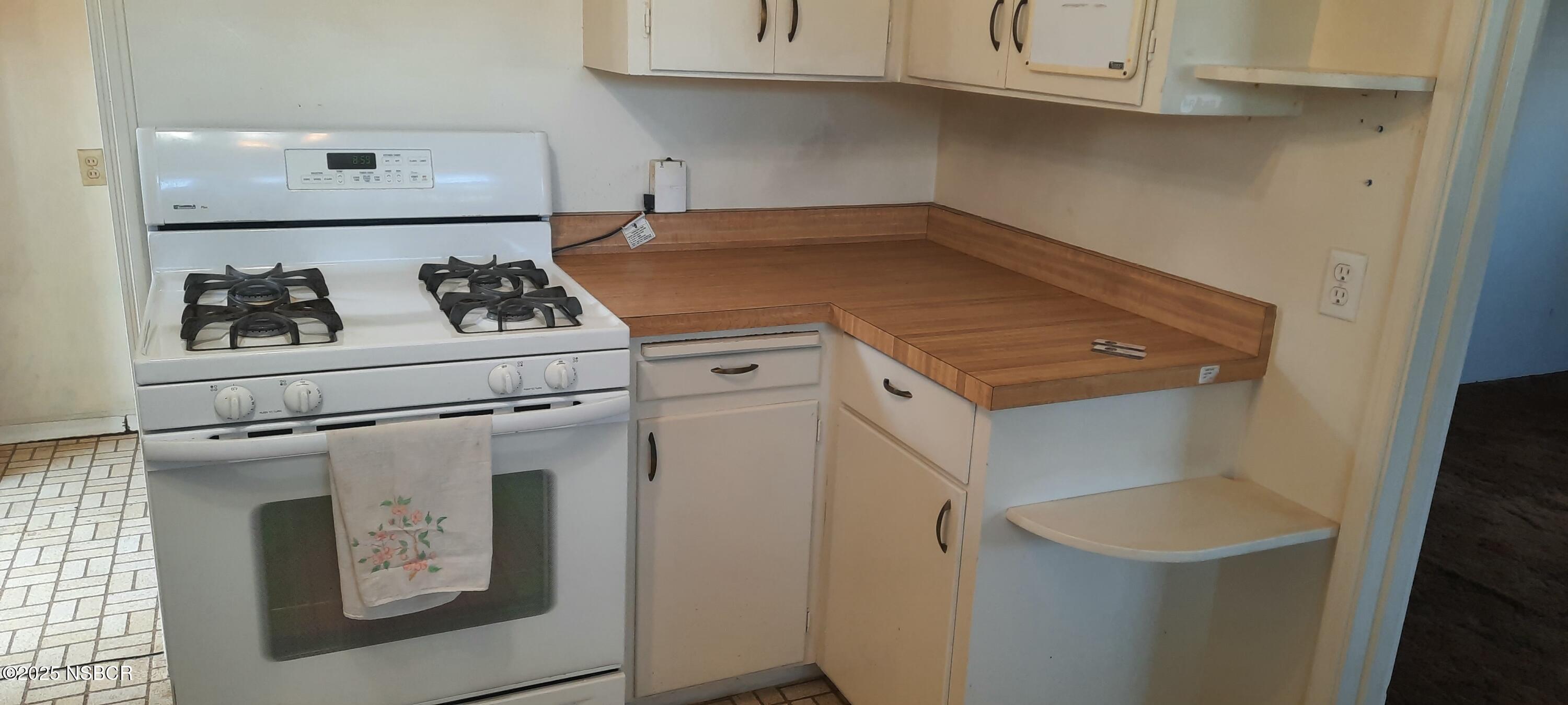 511 South J Street Lompoc, CA 93436 - Photo 8 of 50 20250523_153707