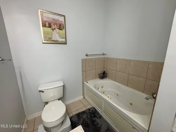 $264,500 | 1010 Deerfield Road, Summit, MS 39666