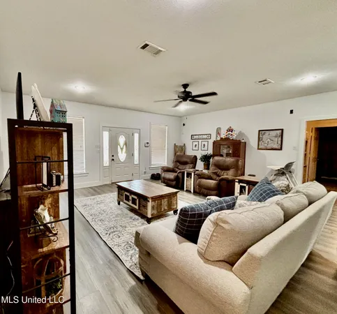 $264,500 | 1010 Deerfield Road, Summit, MS 39666