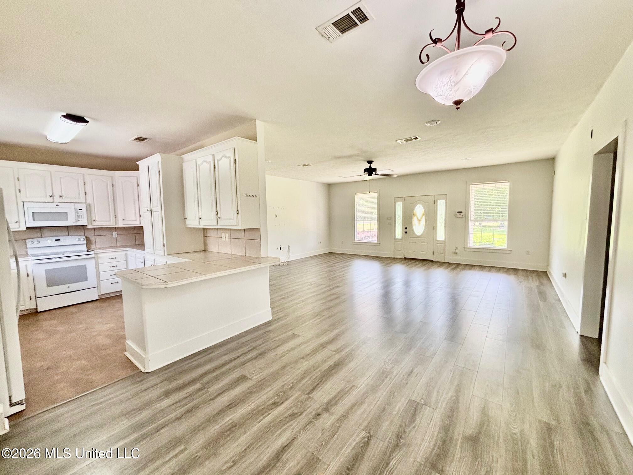 1010 Deerfield Road Summit, MS 39666 - Photo 6 of 26 IMG_3721