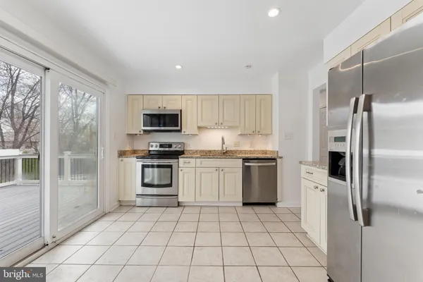 $795,000 | 8910 Spur Road, Springfield, VA 22153