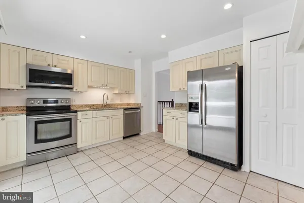 $795,000 | 8910 Spur Road, Springfield, VA 22153