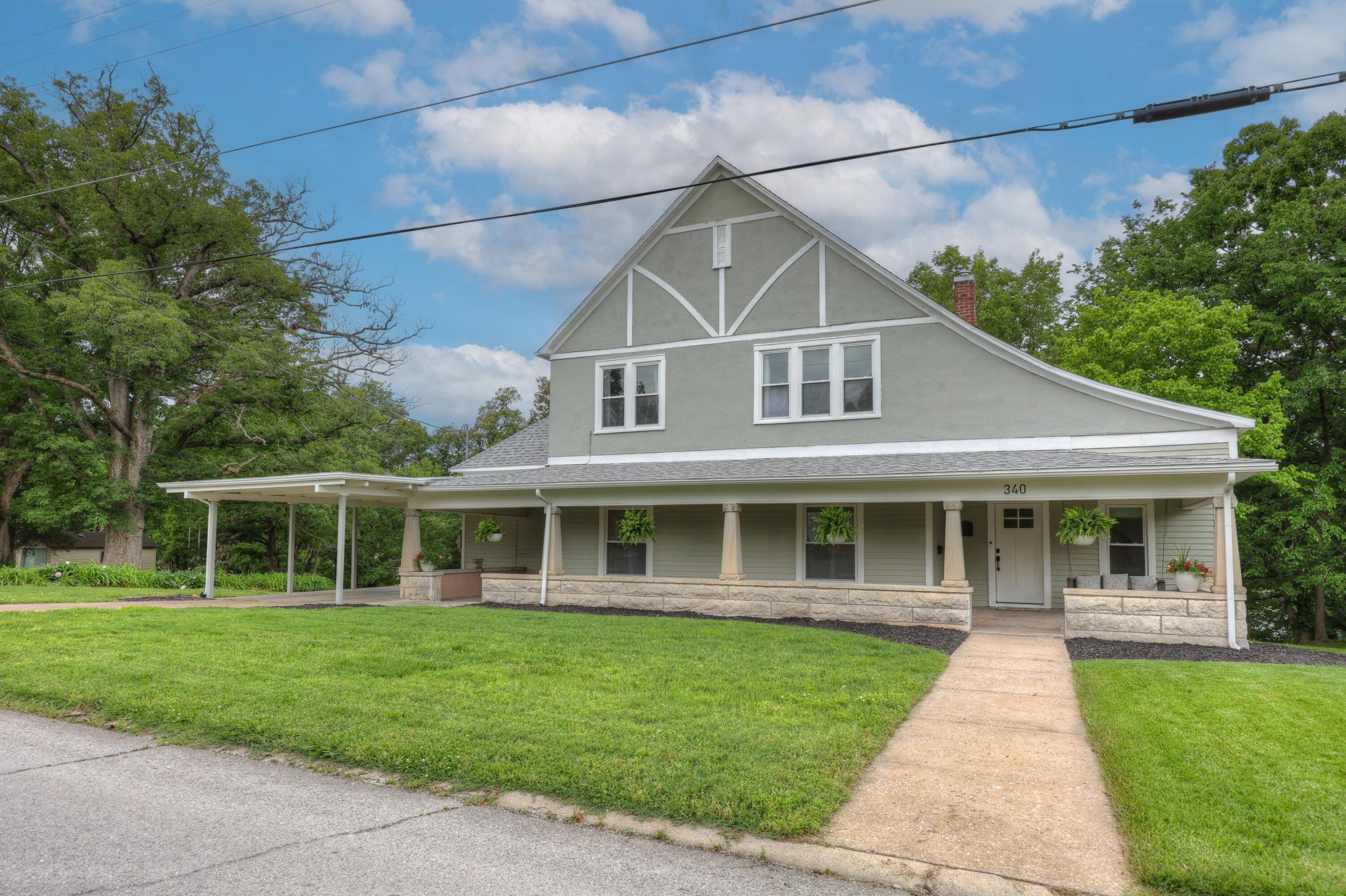340 South Ripley Street Neosho, MO 64850 - Photo 1 of 1 Front View