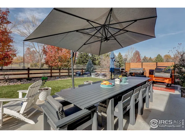a bench sitting in the middle of a park
