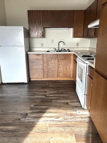 $825 | 124 East Summit Avenue, Fergus Falls, MN 56537