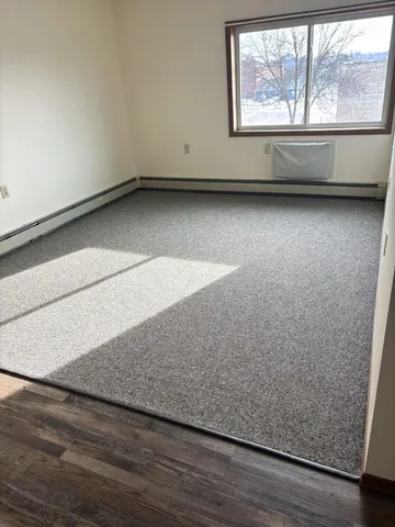 $825 | 124 East Summit Avenue, Fergus Falls, MN 56537