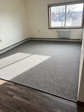 $825 | 124 East Summit Avenue, Fergus Falls, MN 56537