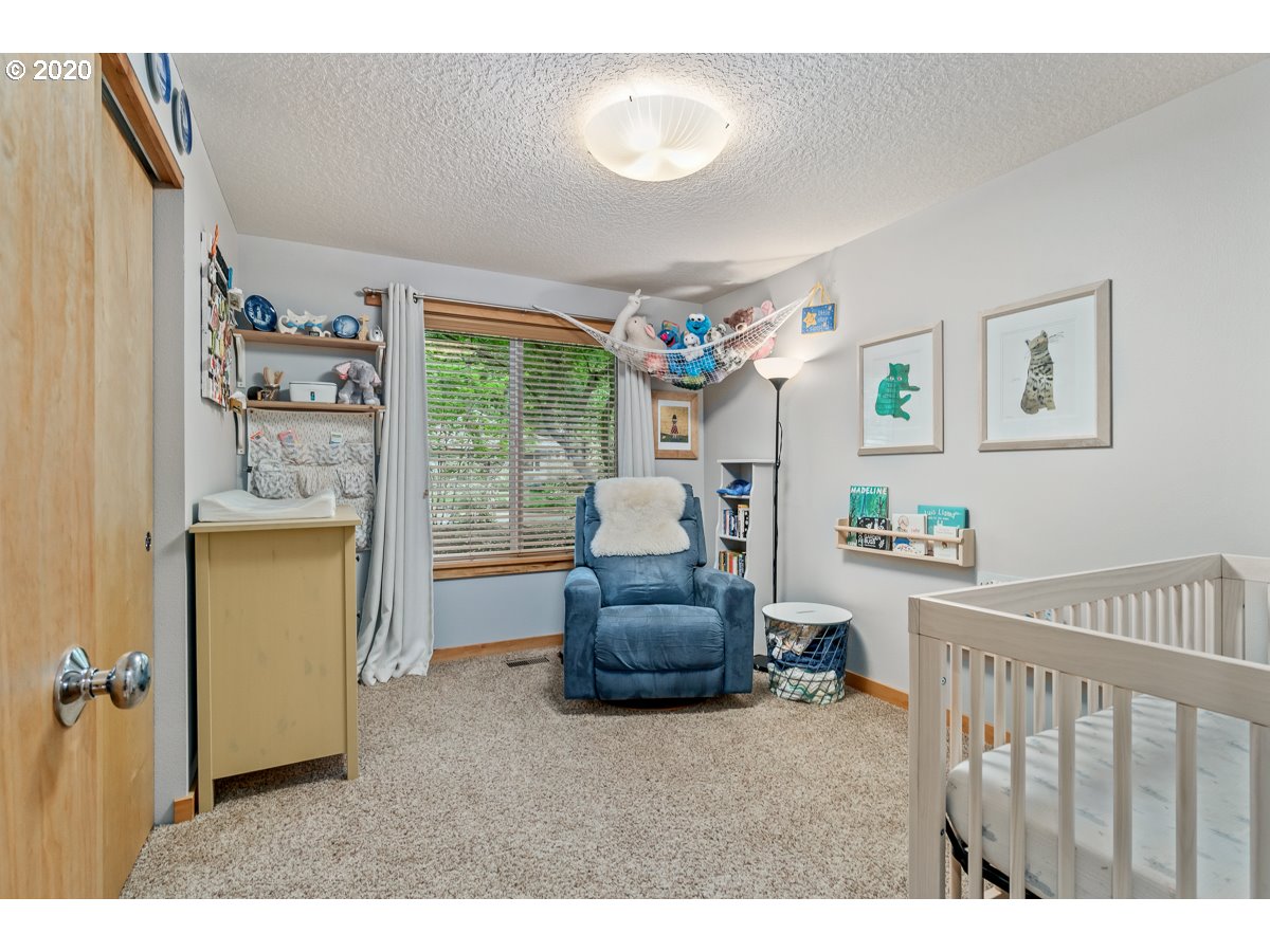 5680 Southwest Glenbrook Road Beaverton, OR 97007 - Photo 14 of 22 Gallery Image 14