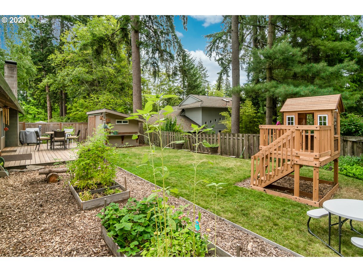 5680 Southwest Glenbrook Road Beaverton, OR 97007 - Photo 20 of 22 Gallery Image 20