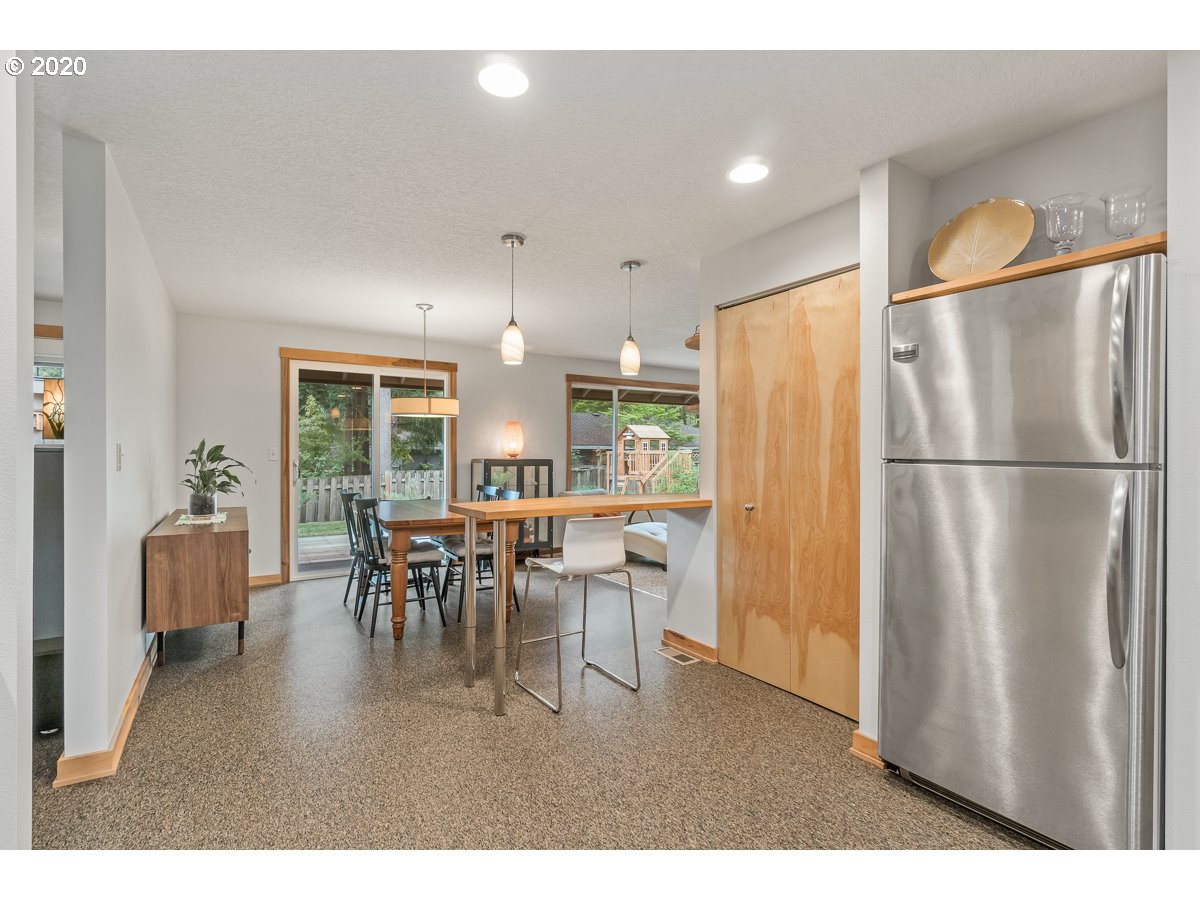 5680 Southwest Glenbrook Road Beaverton, OR 97007 - Photo 8 of 22 Gallery Image 8