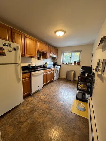 $2,500 | 79 Chestnut Street, Unit 4, Brookline, MA 02445